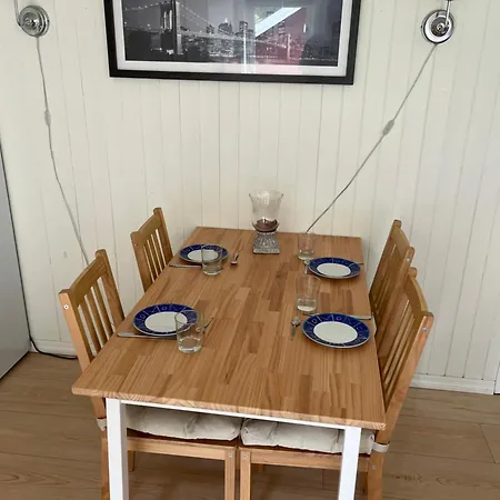 Διαμέρισμα Spacious In *